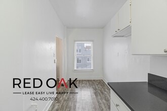 5611 Carlton Way in Los Angeles, CA - Building Photo - Building Photo