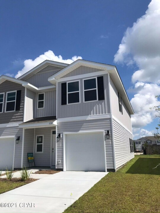 5739 Callaway Cir in Panama City, FL - Building Photo