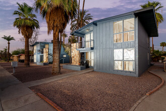 417-421 N Hill Dr in Mesa, AZ - Foto de edificio - Building Photo