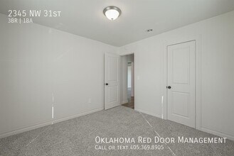 2345 NW 31st St in Oklahoma City, OK - Foto de edificio - Building Photo