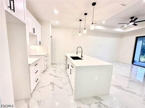 2404 Dickens Ave N in Lehigh Acres, FL - Building Photo - Building Photo