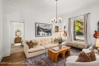 406 W Smuggler St in Aspen, CO - Building Photo - Building Photo