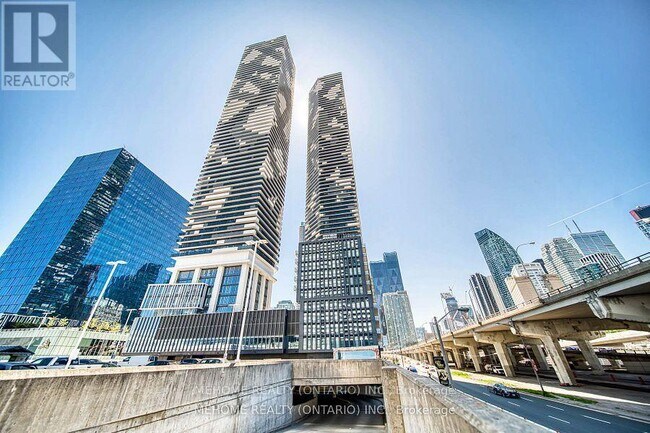 55-4255 Cooper St in Toronto, ON - Building Photo - Building Photo
