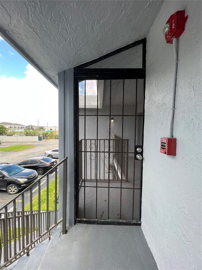809 Hamilton Dr in Homestead, FL - Foto de edificio - Building Photo