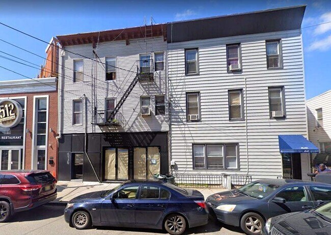 518 Paterson Plank Rd in Jersey City, NJ - Building Photo - Building Photo