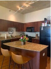 700 N Larrabee St, Unit 1106 in Chicago, IL - Foto de edificio - Building Photo