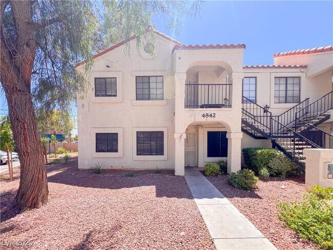 4842 Nara Vista Way