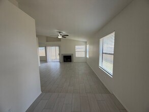 5119 N 78th Dr in Glendale, AZ - Building Photo - Building Photo