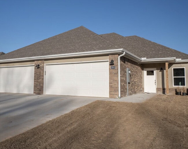 Farmington Hills Duplexes