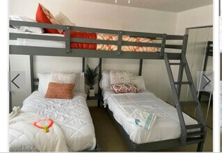 1210 Wildwood Lakes Blvd in Naples, FL - Building Photo - Building Photo