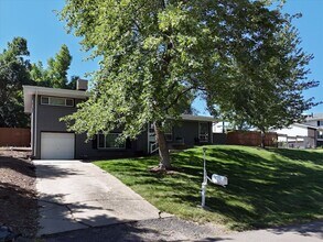12720 W 15th Pl in Lakewood, CO - Building Photo - Building Photo