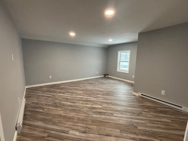1009 N 4th Ave, Unit Upper in Wausau, WI - Building Photo - Building Photo