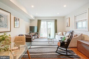 1926 Bainbridge St in Philadelphia, PA - Building Photo