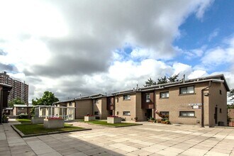 Vanhorne in Toronto, ON - Building Photo - Building Photo