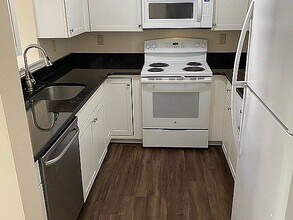 4662 Louise St Claire Dr in Doylestown, PA - Building Photo - Building Photo