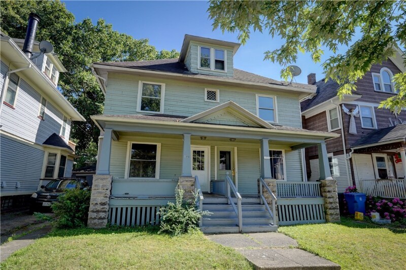 223-225-225 Rosewood Terrace in Rochester, NY - Building Photo