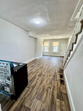 2055 E Stella St in Philadelphia, PA - Building Photo - Building Photo