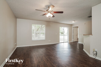 435 Calhoun St in La Belle, FL - Building Photo - Building Photo