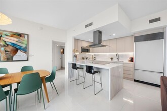 6899 Collins Ave in Miami Beach, FL - Building Photo - Building Photo