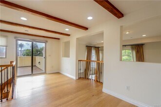400 Diamond St in Redondo Beach, CA - Building Photo - Building Photo
