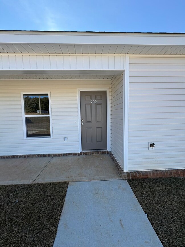 209 Charleston Dr in Enterprise, AL - Building Photo - Building Photo