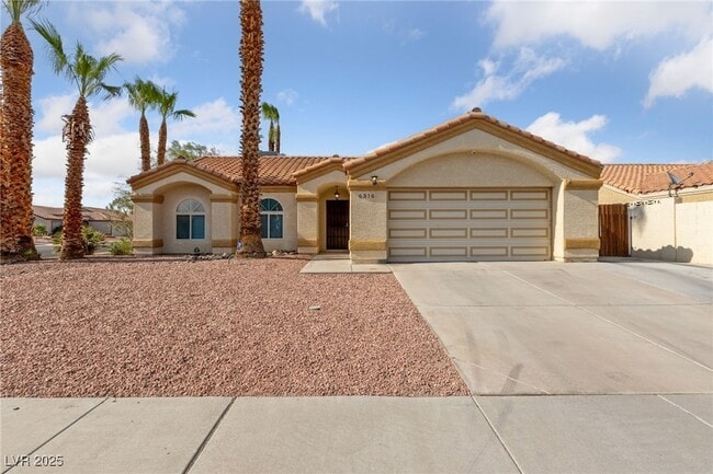 6316 W La Madre Way in Las Vegas, NV - Building Photo - Building Photo