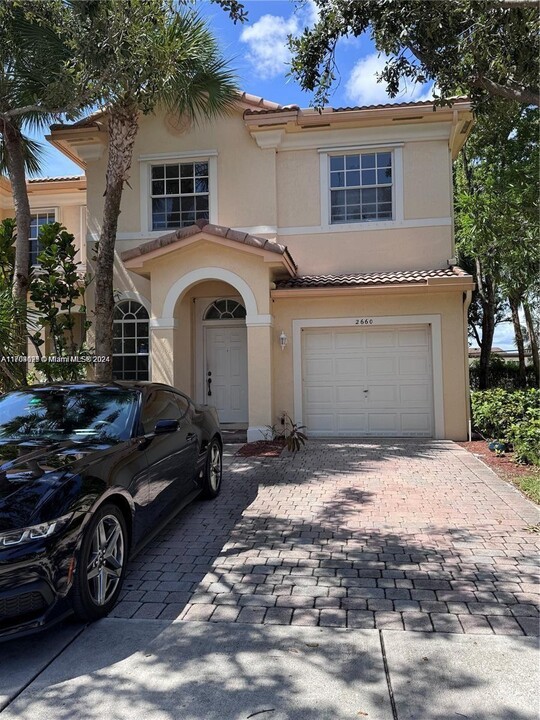 2660 SW 85th Terrace in Miramar, FL - Foto de edificio