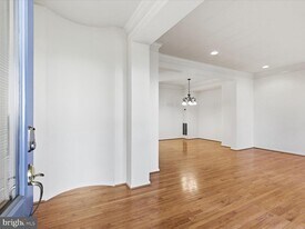 7752 Grandwind Dr in Lorton, VA - Building Photo