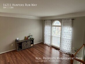 14211 Hunters Run Way in Gainesville, VA - Building Photo - Building Photo