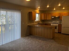 1124 SW Lost Trail Dr in Pullman, WA - Building Photo - Building Photo