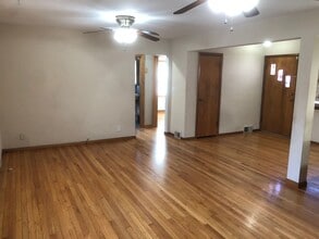 32 University Ct in Normal, IL - Building Photo - Building Photo