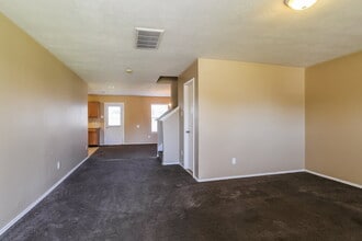 21211 Linden House Ct in Humble, TX - Foto de edificio - Building Photo