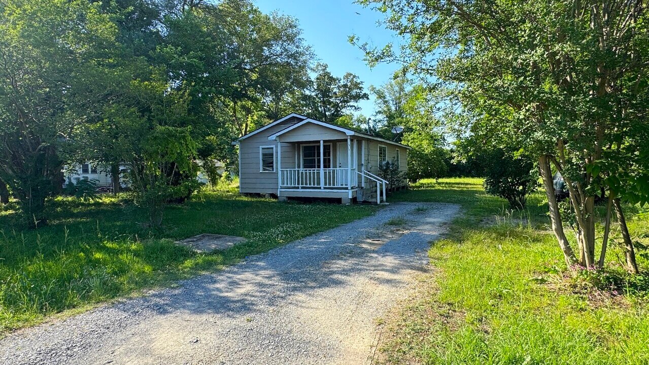 1514 Nat St in West Monroe, LA - Building Photo