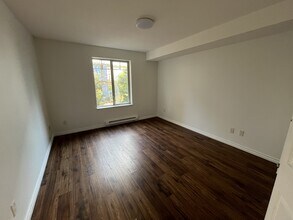 244 Sherbrooke St in New Westminster, BC - Building Photo - Building Photo