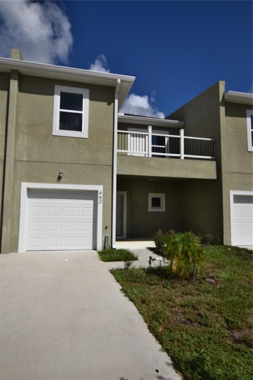 property at 460 Lake Shore Pkwy