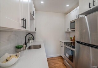 538 Linwood Ave in Buffalo, NY - Building Photo - Building Photo