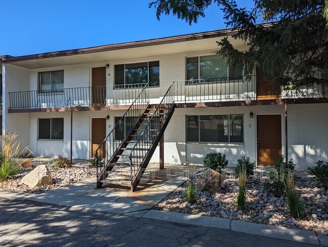 461 Locust St photo'