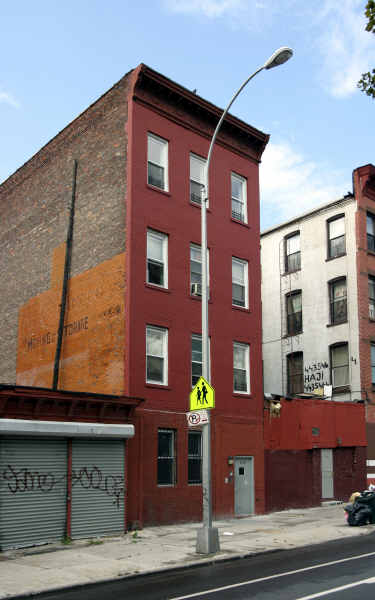 508 Throop Ave in Brooklyn, NY - Building Photo