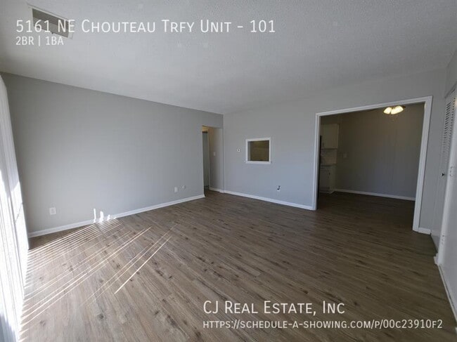 5161 NE Chouteau Trafficway in Kansas City, MO - Building Photo - Building Photo