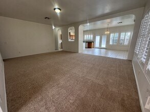 8248 E Posada Ave in Mesa, AZ - Building Photo - Building Photo