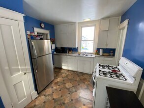 1204 Kenwood Ave in Duluth, MN - Building Photo - Building Photo