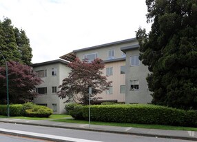 Lougheed Plaza in Vancouver, BC - Building Photo