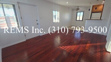 9034 Ramsgate Ave in Los Angeles, CA - Building Photo - Building Photo