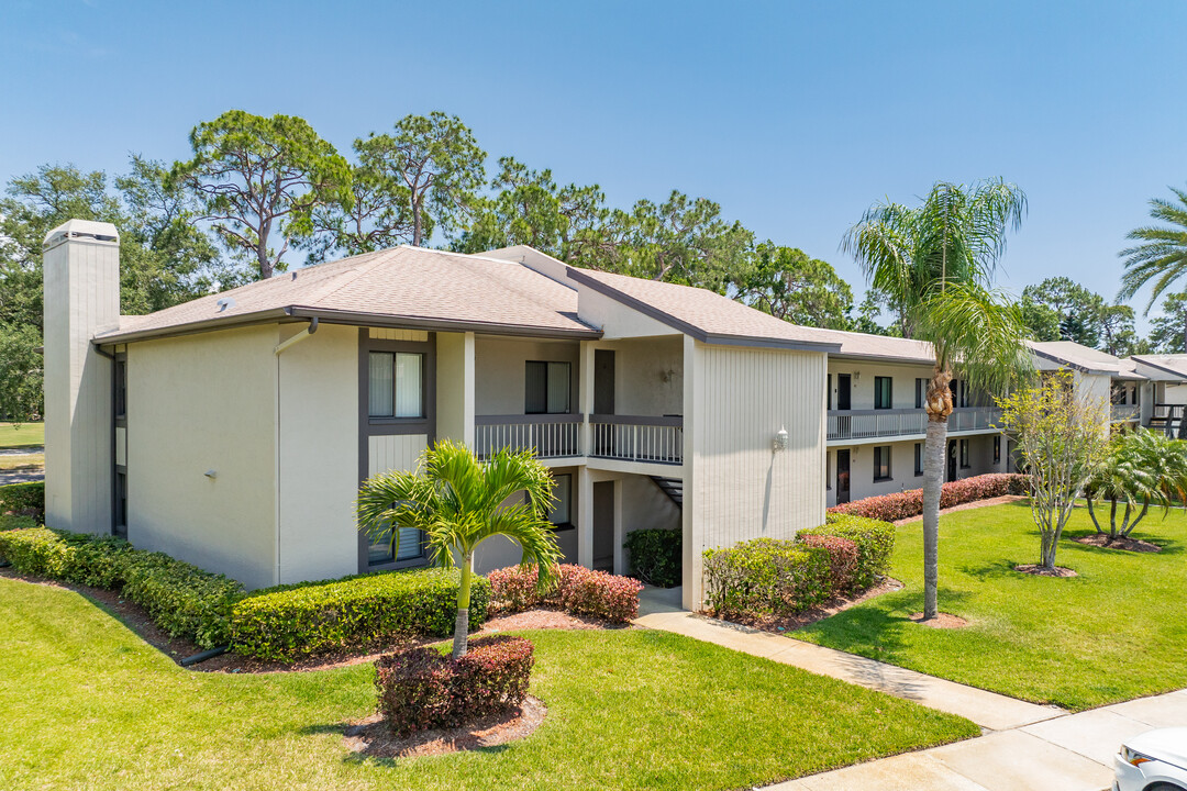 Country Club Condominiums in Oldsmar, FL - Building Photo