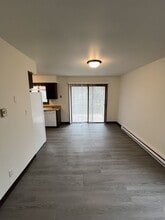 N18-W5317 Pierce Ct in Cedarburg, WI - Building Photo - Building Photo