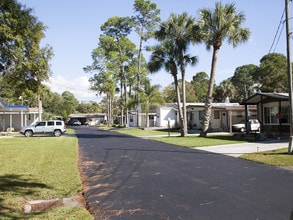 Stonebrook in Homosassa Springs, FL - Building Photo - Building Photo