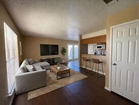 1102 Covey Ln, Unit # D in Killeen, TX - Building Photo