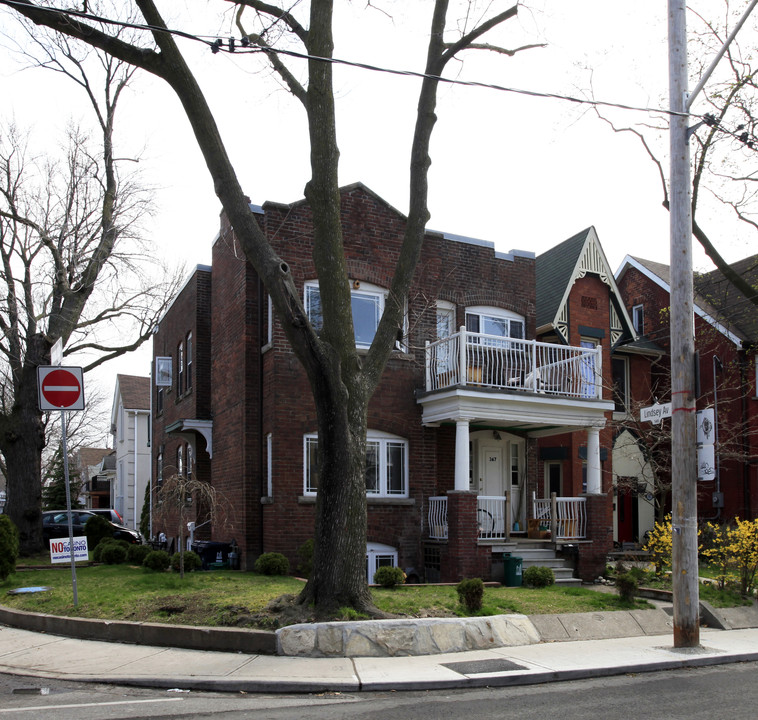 367 Brock Ave in Toronto, ON - Building Photo