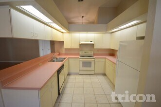 2921 Wilder Creek Cir in Plant City, FL - Foto de edificio - Building Photo