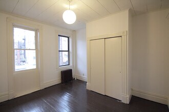 405 Peebles St, Unit 1 in Pittsburgh, PA - Foto de edificio - Building Photo